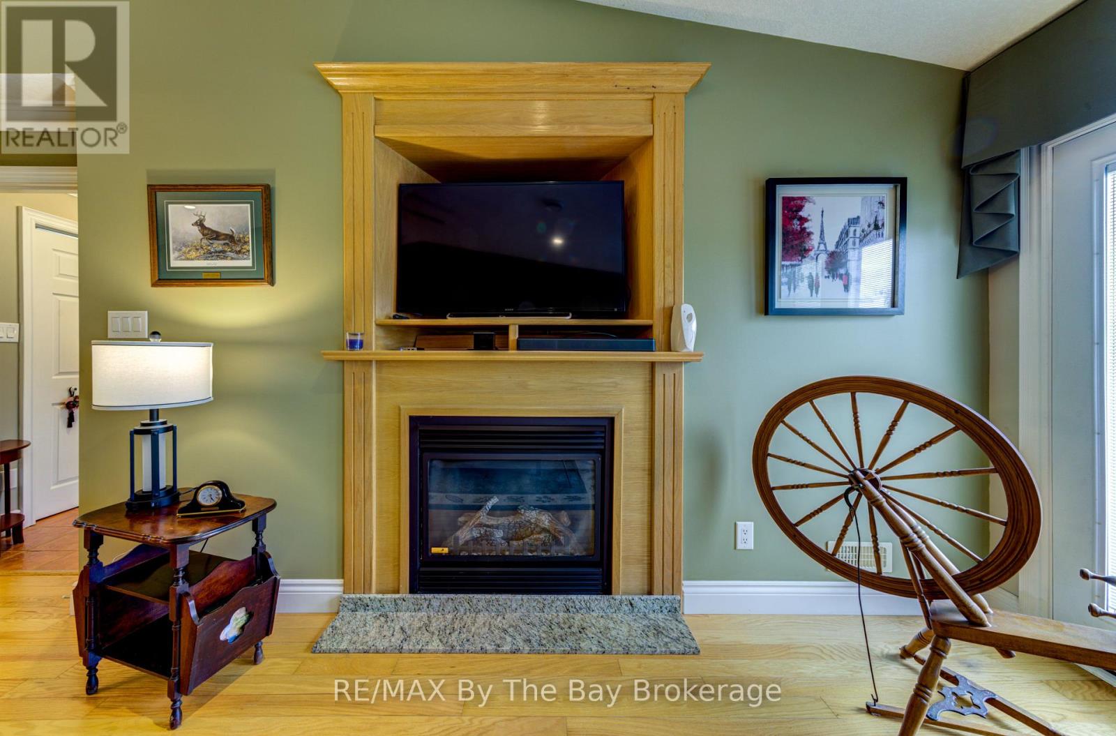 122 Meadow Lane, Wasaga Beach, Ontario  L9Z 0A4 - Photo 22 - S12278538