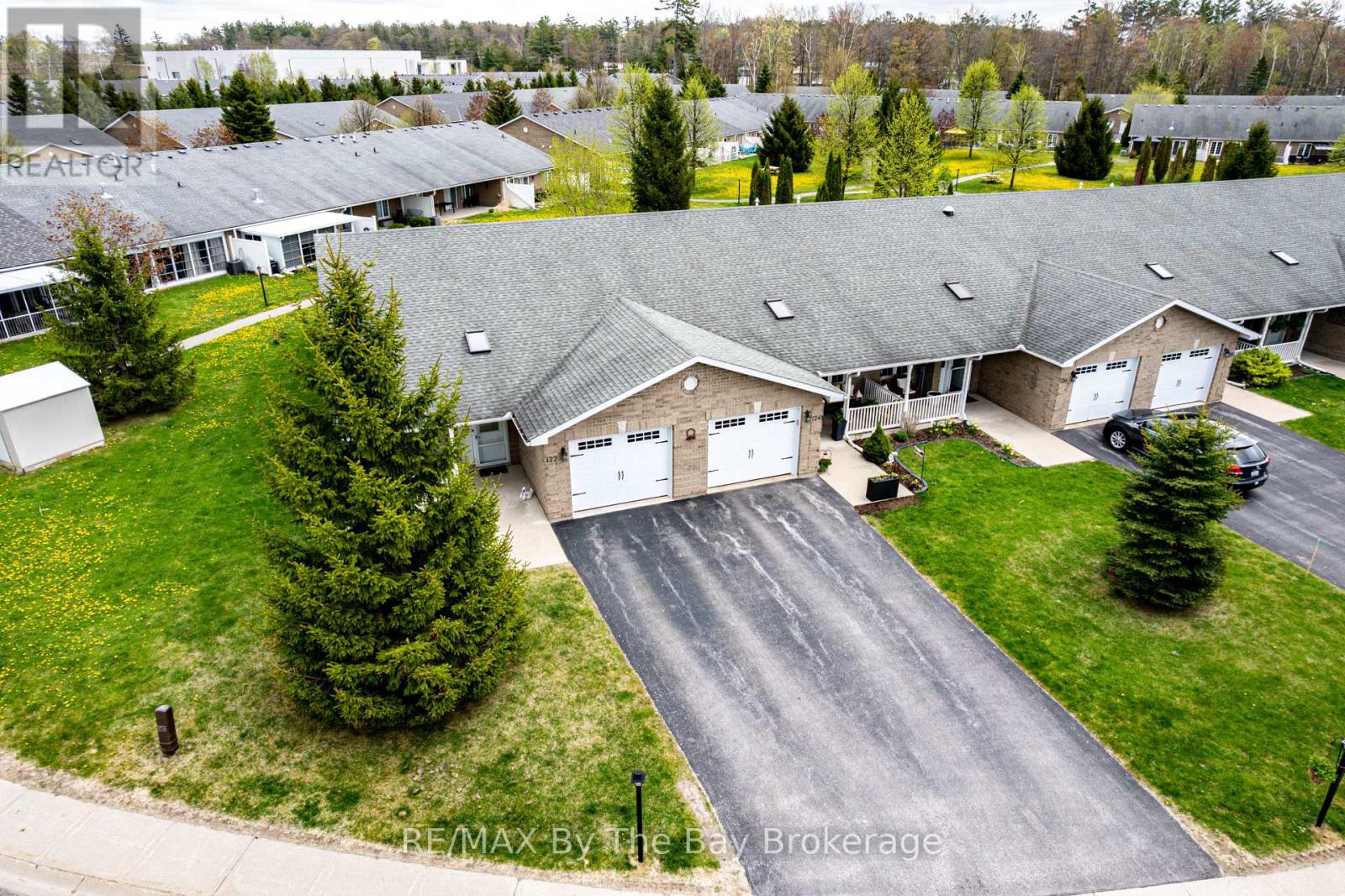 122 Meadow Lane, Wasaga Beach, Ontario  L9Z 0A4 - Photo 36 - S12278538