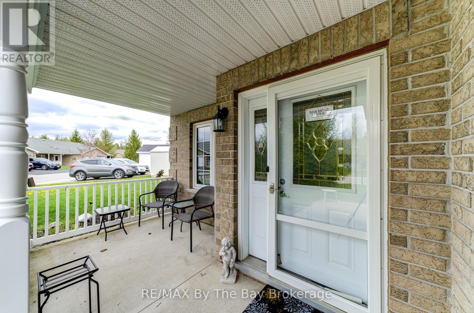 Property at 122 MEADOW LANE image 4