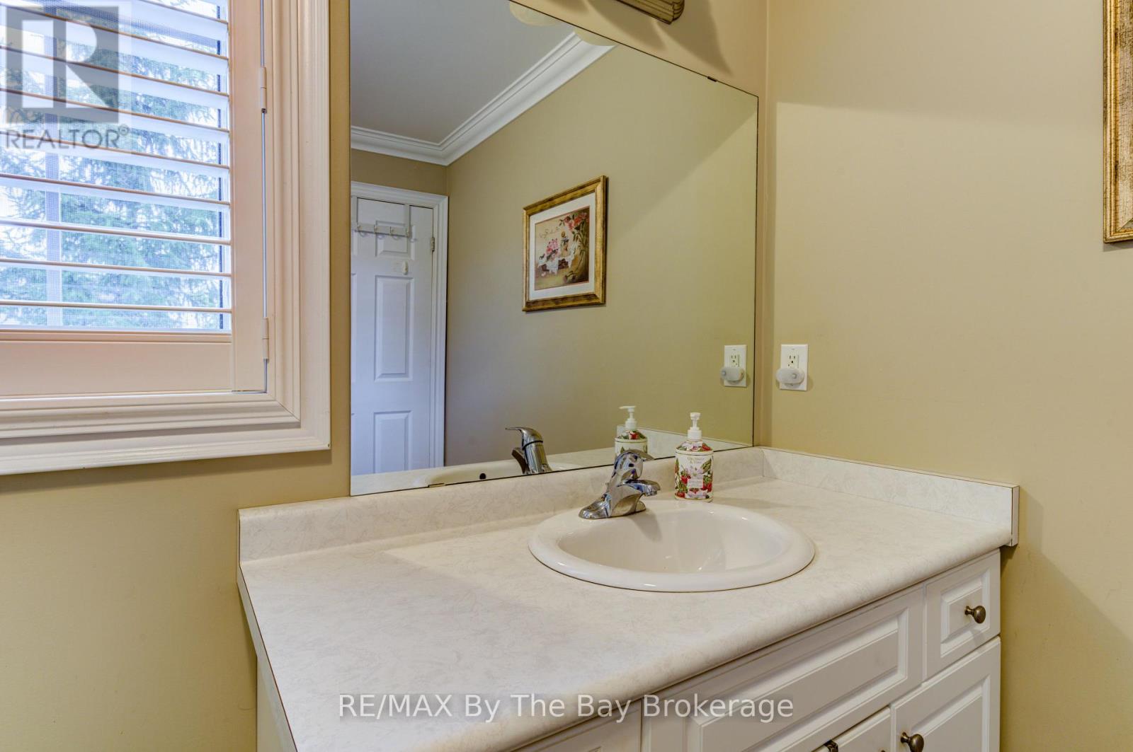 122 Meadow Lane, Wasaga Beach, Ontario  L9Z 0A4 - Photo 28 - S12278538