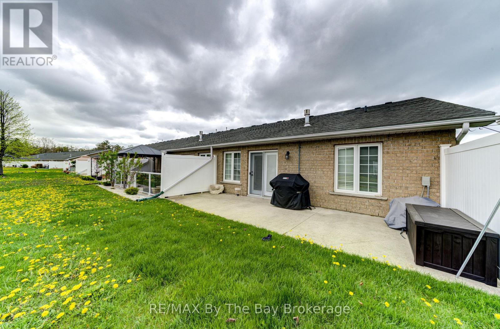 122 Meadow Lane, Wasaga Beach, Ontario  L9Z 0A4 - Photo 33 - S12278538