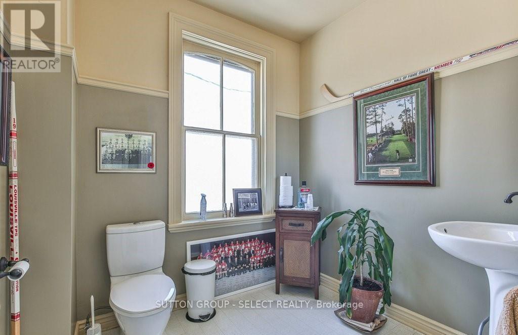 444 York Street, London East (East K), Ontario  N6B 2V9 - Photo 21 - X12278402