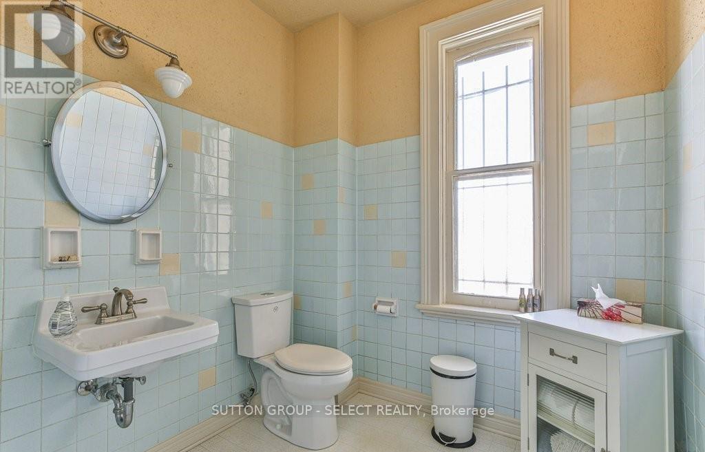 444 York Street, London East (East K), Ontario  N6B 2V9 - Photo 22 - X12278402