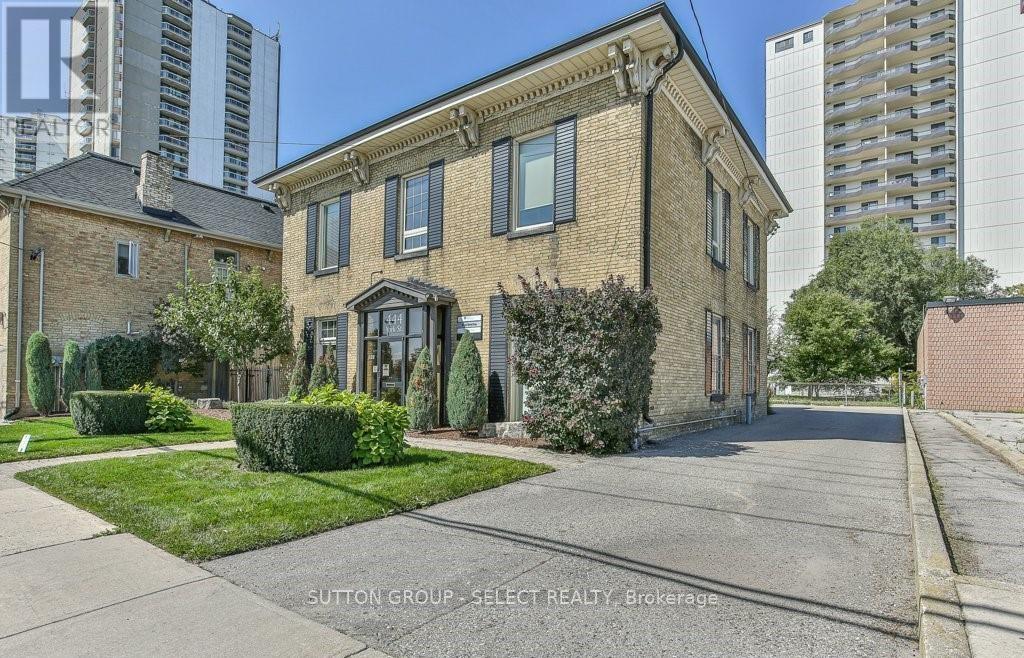 444 York Street, London East (East K), Ontario  N6B 2V9 - Photo 3 - X12278402