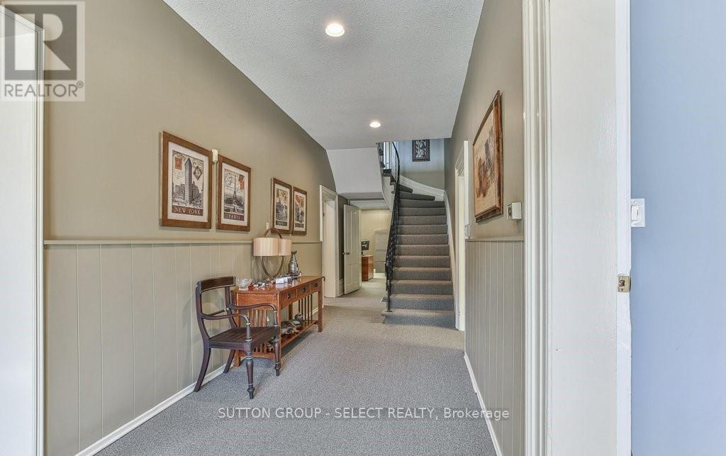 444 York Street, London East (East K), Ontario  N6B 2V9 - Photo 5 - X12278402