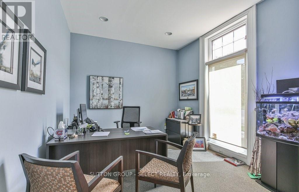 444 York Street, London East (East K), Ontario  N6B 2V9 - Photo 9 - X12278402