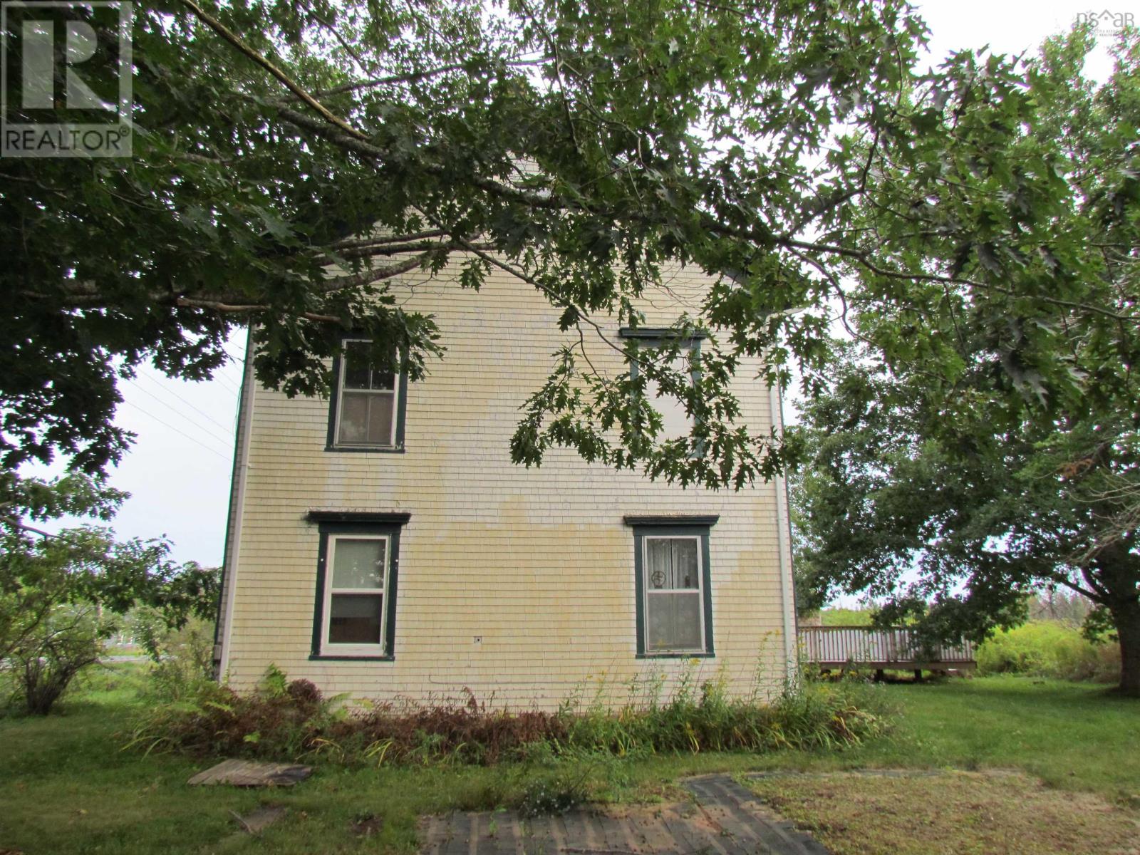 8894 Highway 215, Maitland, Nova Scotia  B0N 1T0 - Photo 4 - 202421588