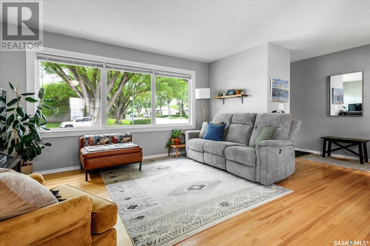 Property at 3542 Queen STREET image 3