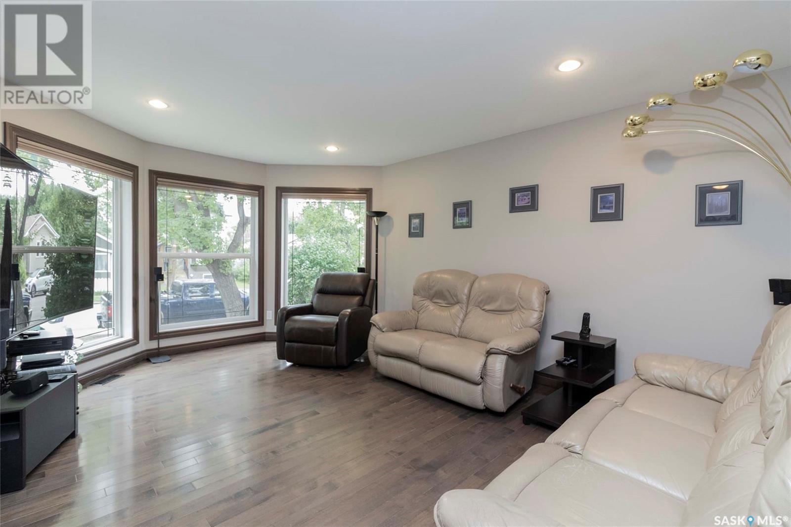 Property at 1405 7th AVENUE N image 4