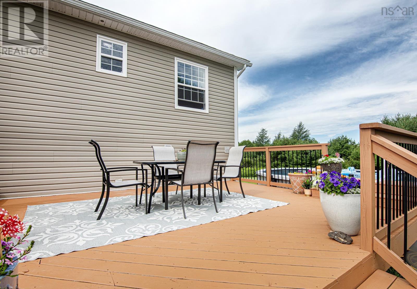 579 Highway 1, Mount Uniacke, Nova Scotia  B0N 1Z0 - Photo 31 - 202517160