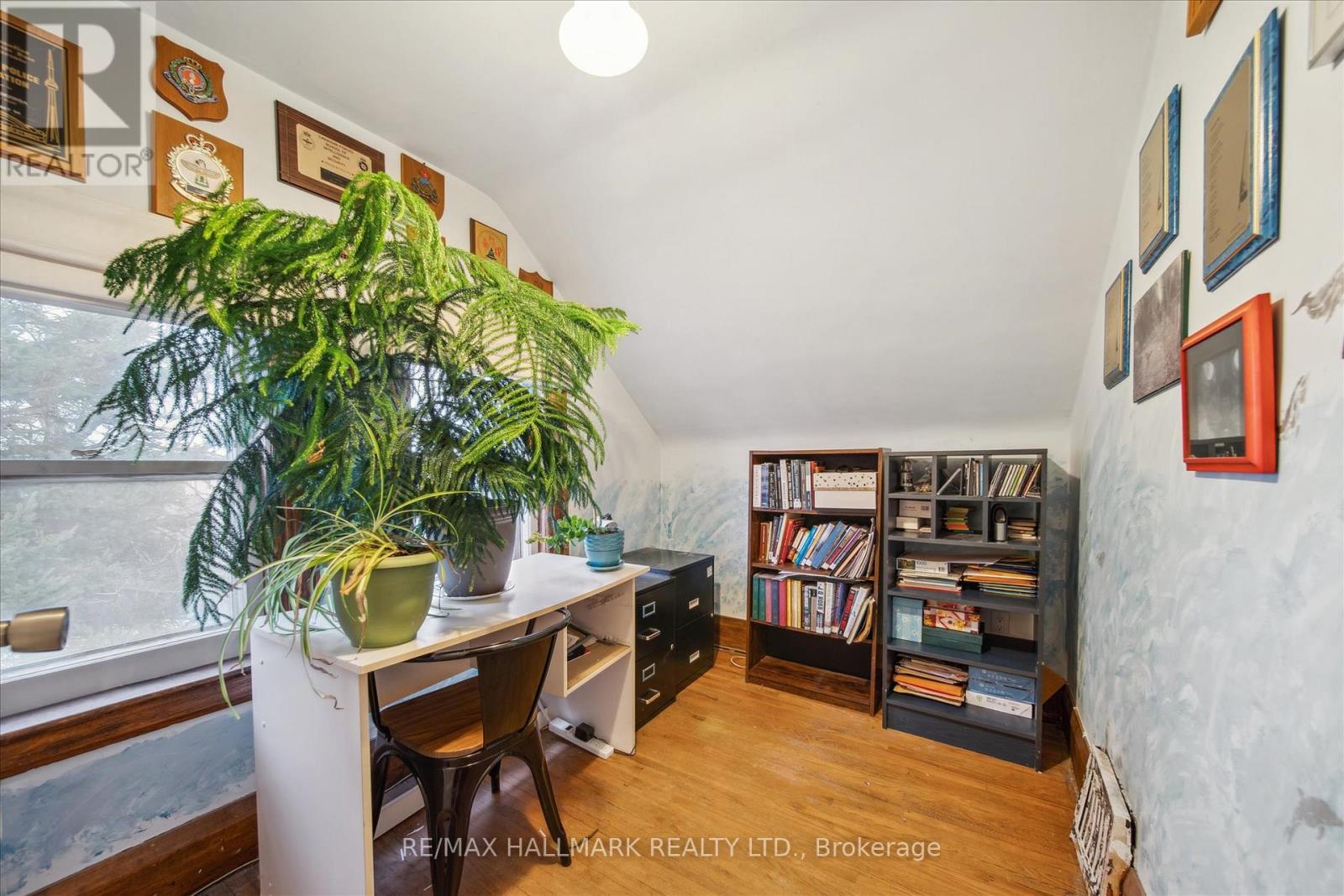 510 Northcliffe Boulevard, Toronto, Ontario  M6E 3L5 - Photo 19 - C12278364