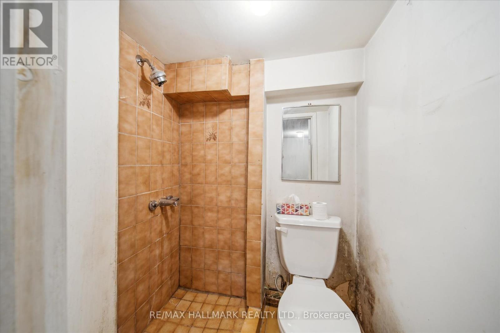 510 Northcliffe Boulevard, Toronto, Ontario  M6E 3L5 - Photo 23 - C12278364