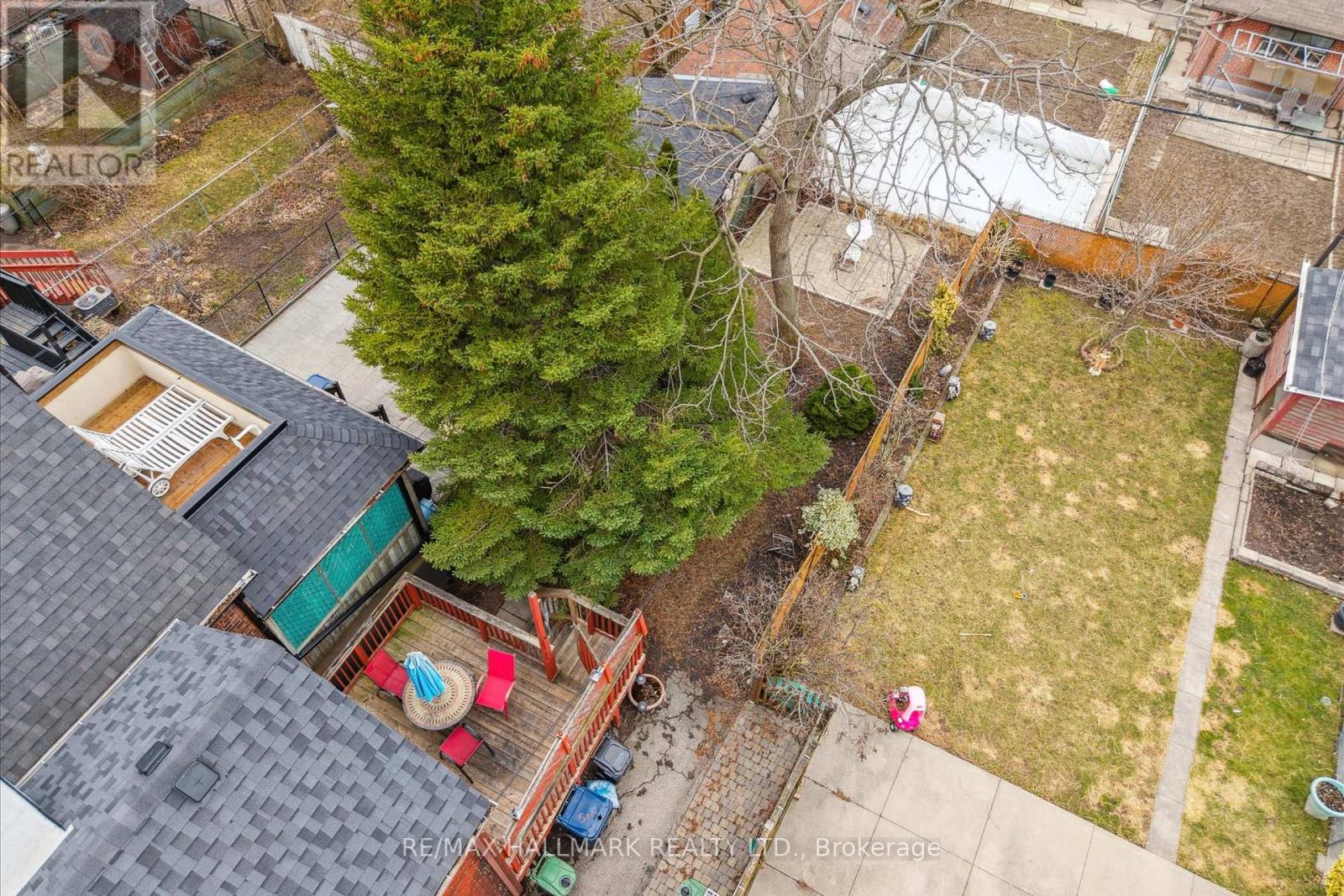510 Northcliffe Boulevard, Toronto, Ontario  M6E 3L5 - Photo 33 - C12278364