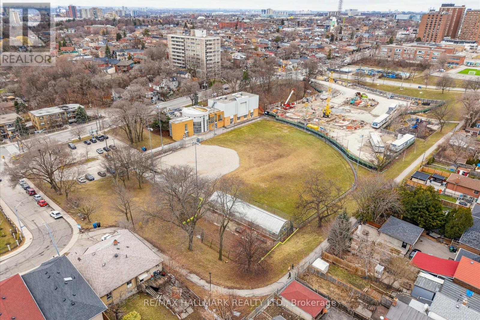 510 Northcliffe Boulevard, Toronto, Ontario  M6E 3L5 - Photo 35 - C12278364