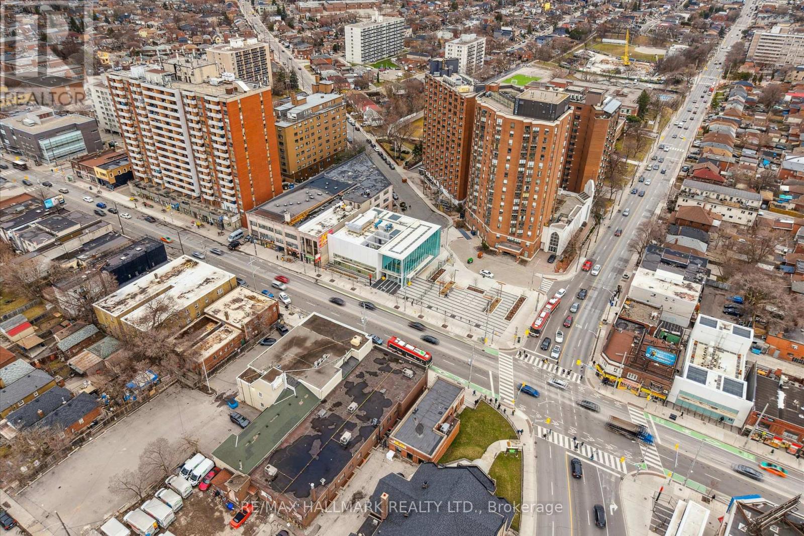 510 Northcliffe Boulevard, Toronto, Ontario  M6E 3L5 - Photo 40 - C12278364