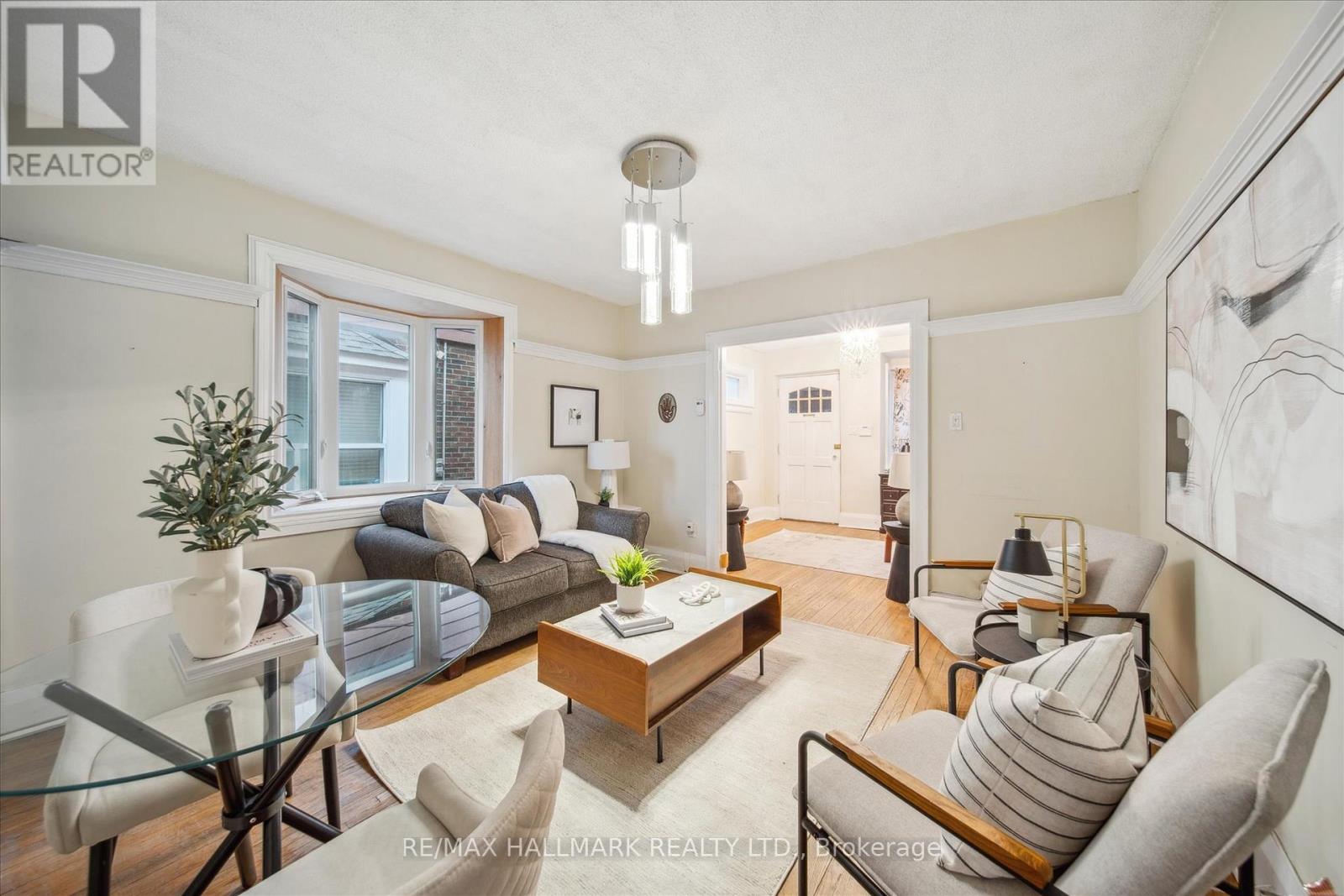 510 Northcliffe Boulevard, Toronto, Ontario  M6E 3L5 - Photo 9 - C12278364