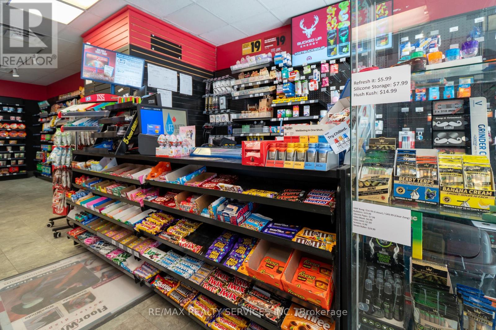 Property at 262 BLOOR STREET image 3