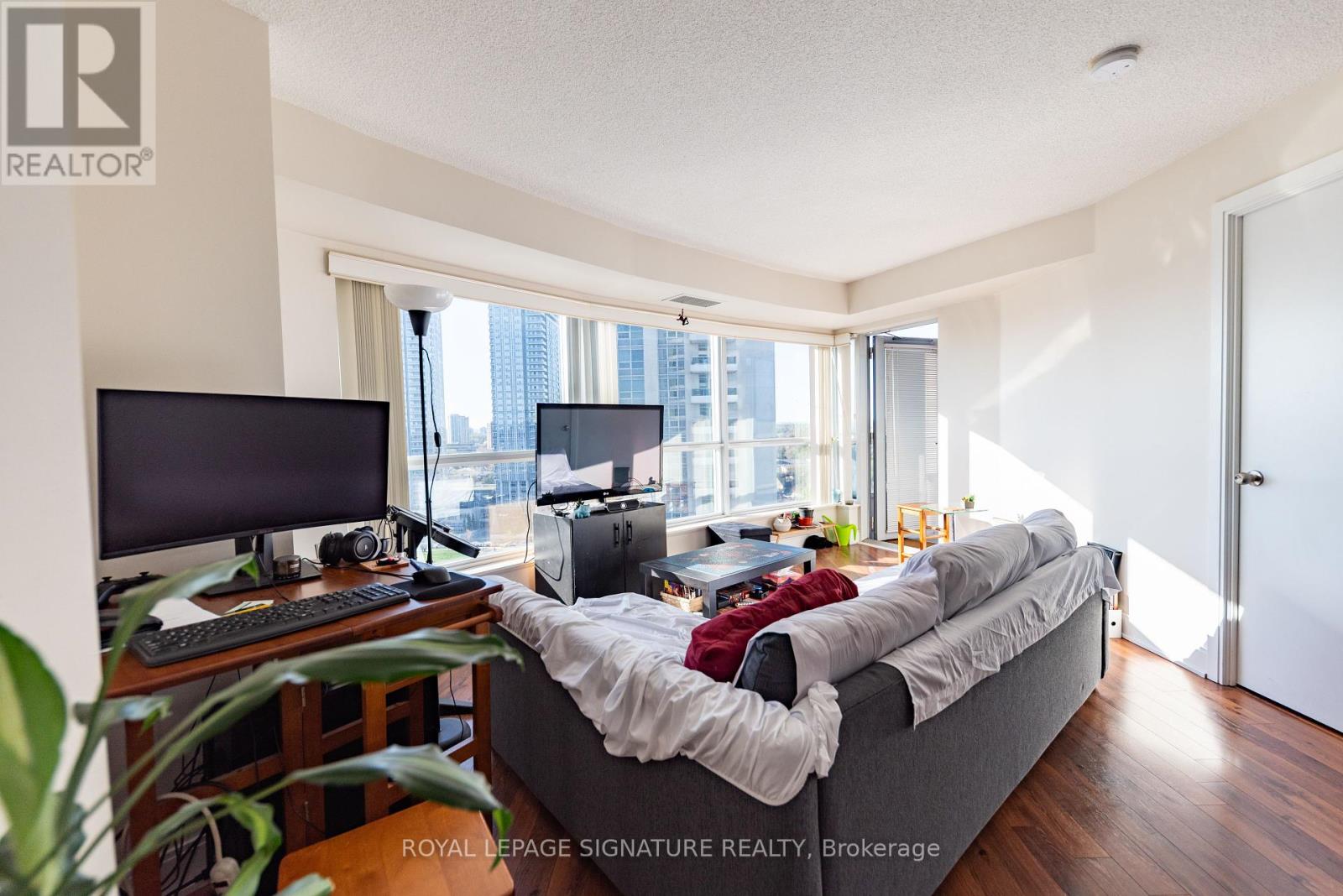 1423 - 135 Village Green Square, Toronto, Ontario  M1S 0G4 - Photo 10 - E12278449