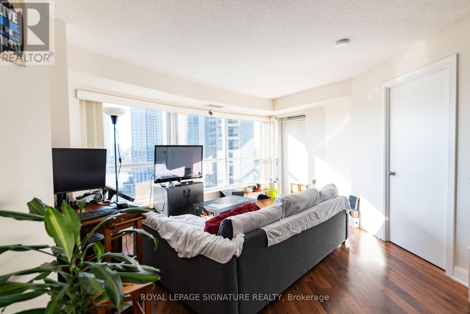 1423 - 135 Village Green Square, Toronto, Ontario  M1S 0G4 - Photo 6 - E12278449