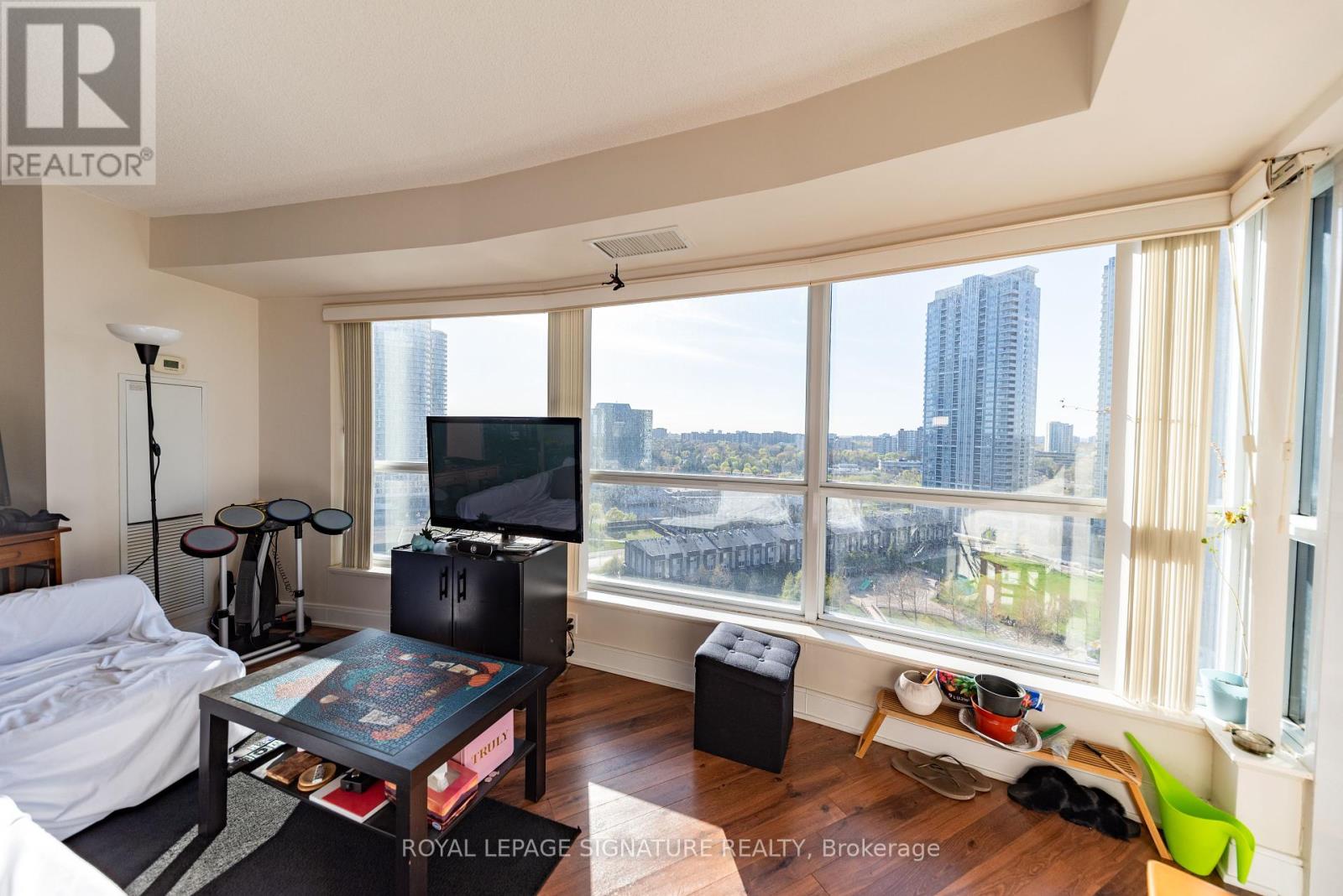 1423 - 135 Village Green Square, Toronto, Ontario  M1S 0G4 - Photo 8 - E12278449