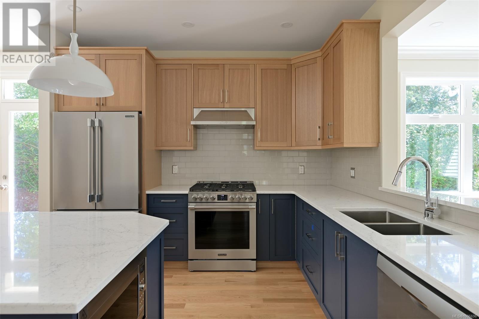 Property at 3147 Bowkett Pl image 5
