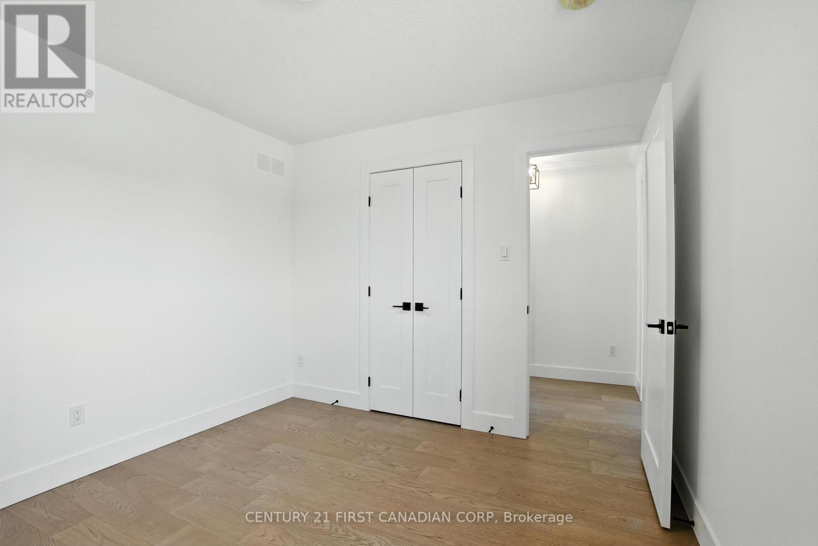 3120 Gillespie Trail, London South, Ontario  N6P 0L4 - Photo 22 - X12278557