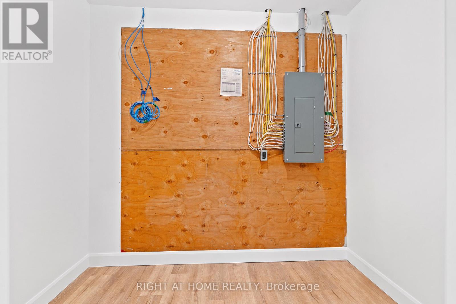 725 Squirrel Hill Drive, Kingston, Ontario  K7P 0N4 - Photo 44 - X12278600