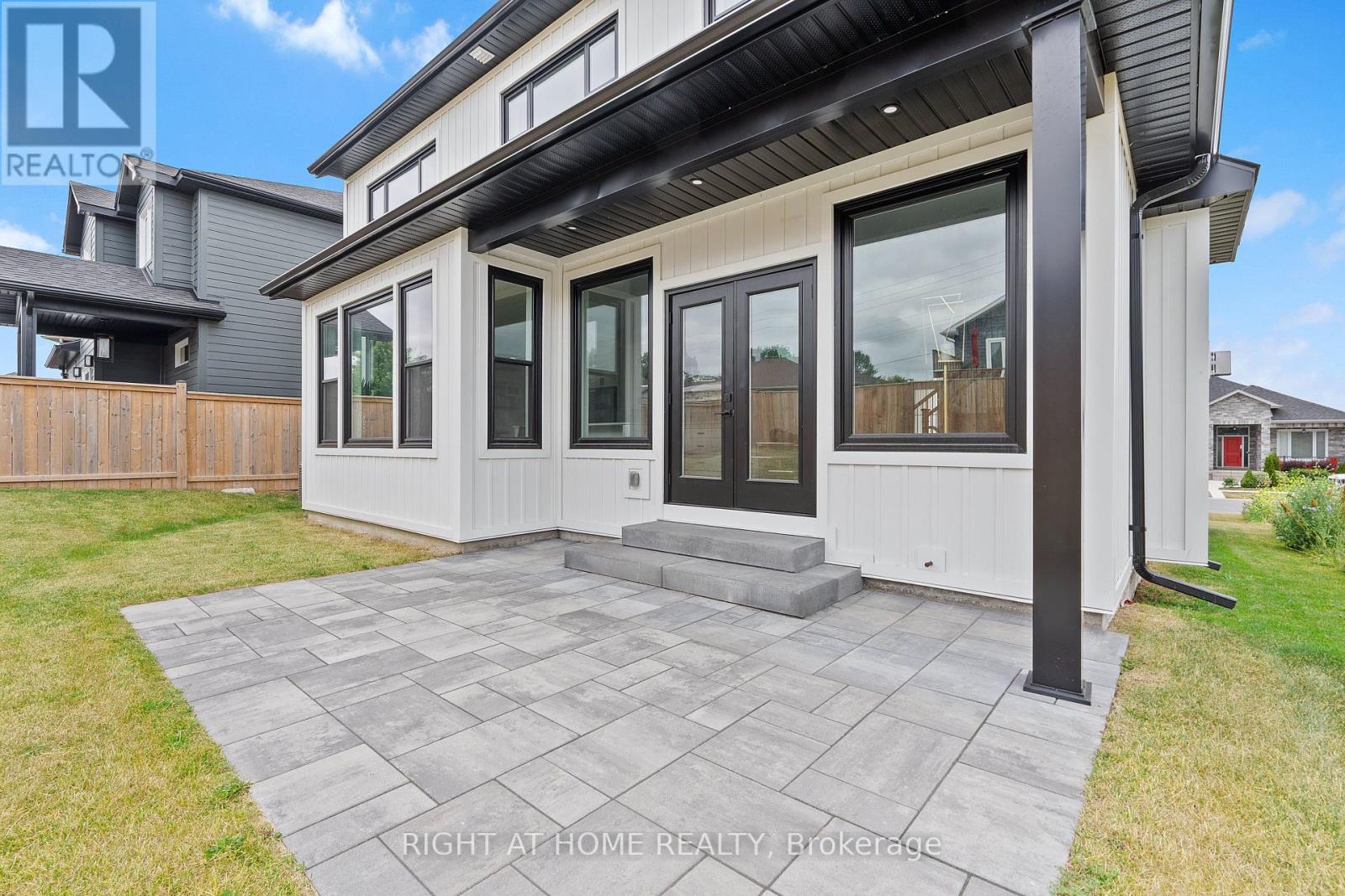 725 Squirrel Hill Drive, Kingston, Ontario  K7P 0N4 - Photo 46 - X12278600