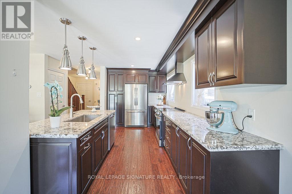1106 Highgate Place, Mississauga, Ontario  L4W 3H4 - Photo 8 - W12278477