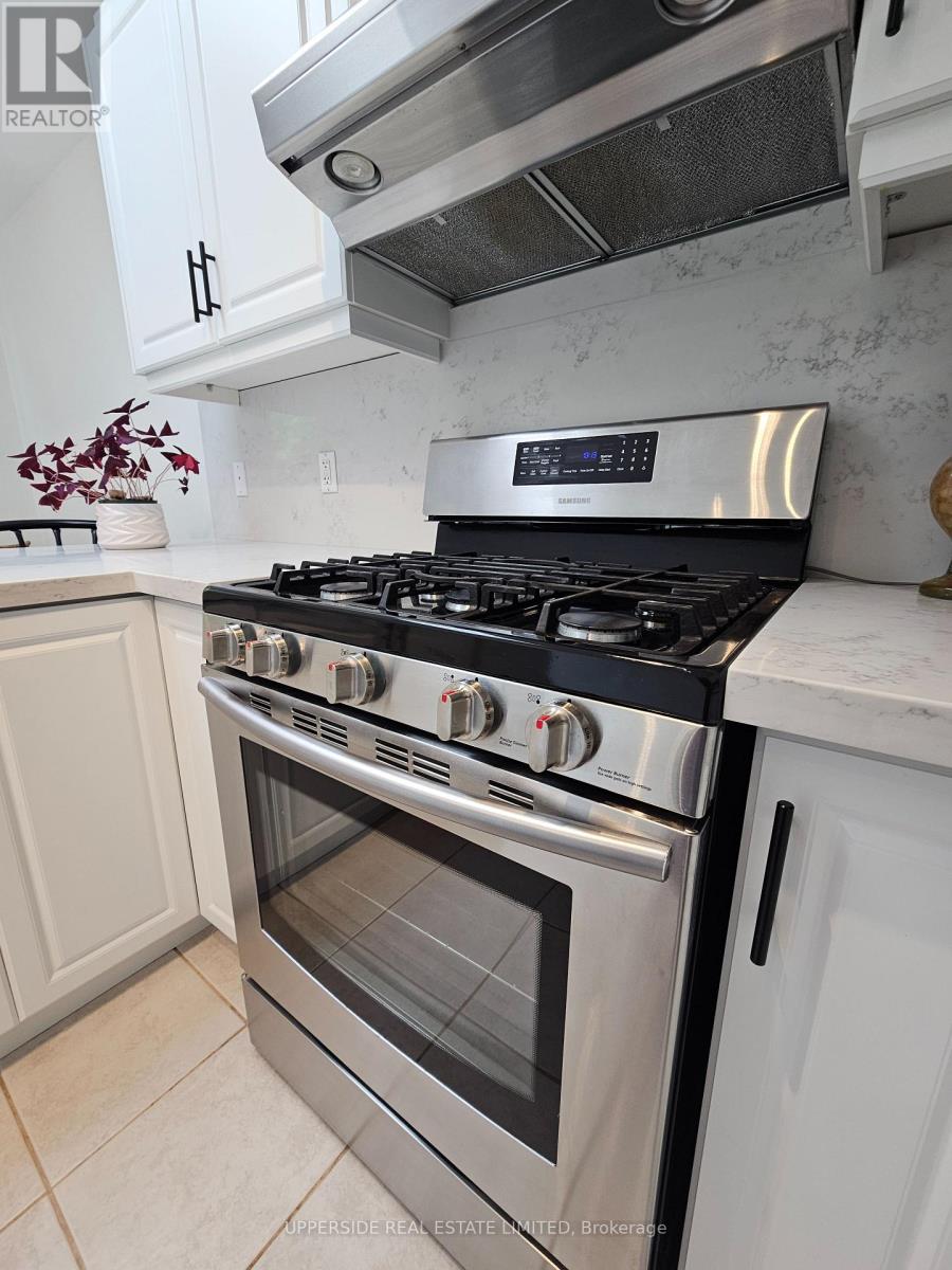 4 Kingsley Road S, Halton Hills, Ontario  L7J 2Z5 - Photo 9 - W12278502