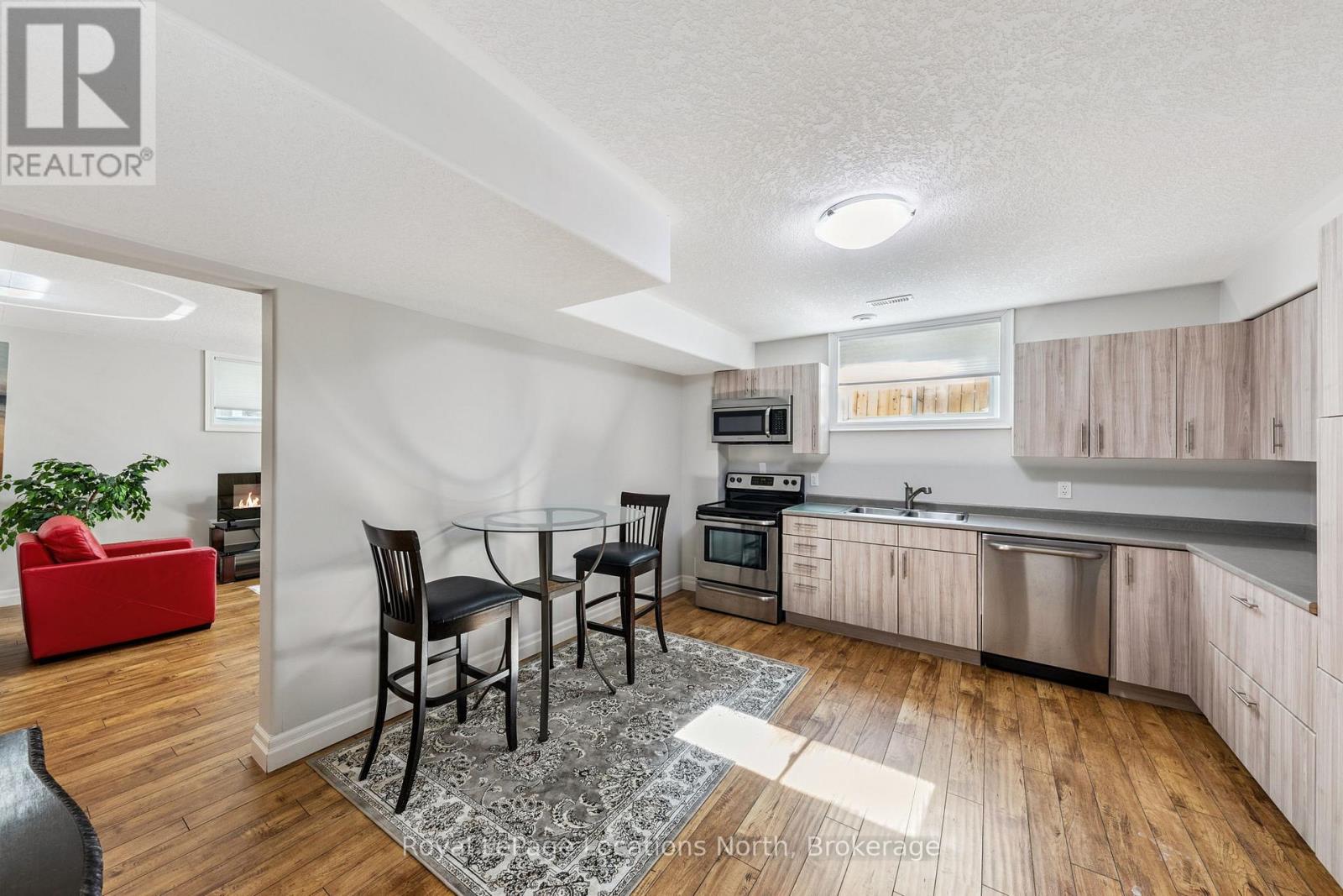 77 Knox Road W, Wasaga Beach, Ontario  L9Z 2A8 - Photo 36 - S12278611
