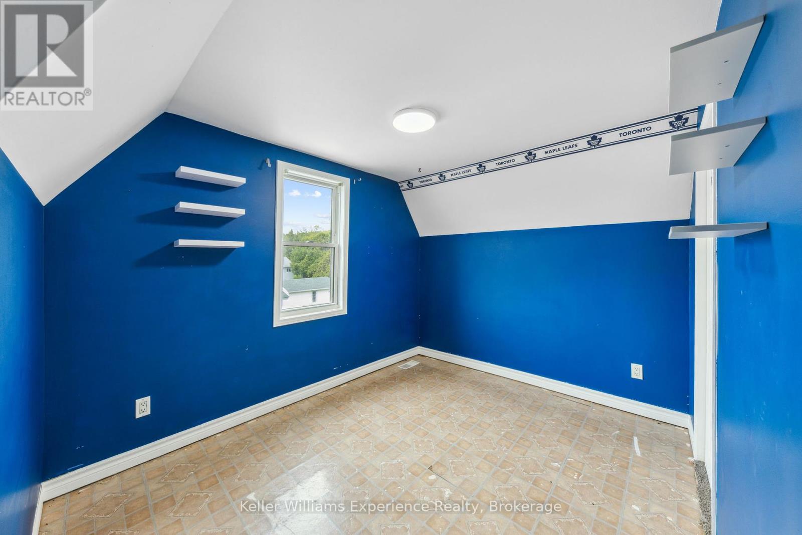 95 Fox Street, Penetanguishene, Ontario  L9M 1C8 - Photo 11 - S12278627