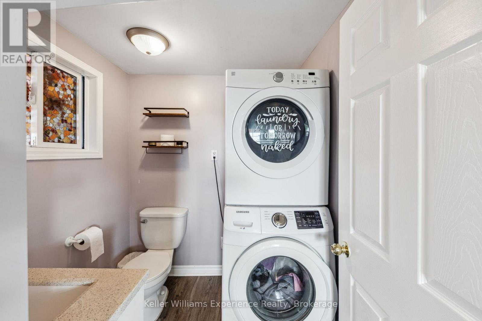 95 Fox Street, Penetanguishene, Ontario  L9M 1C8 - Photo 8 - S12278627