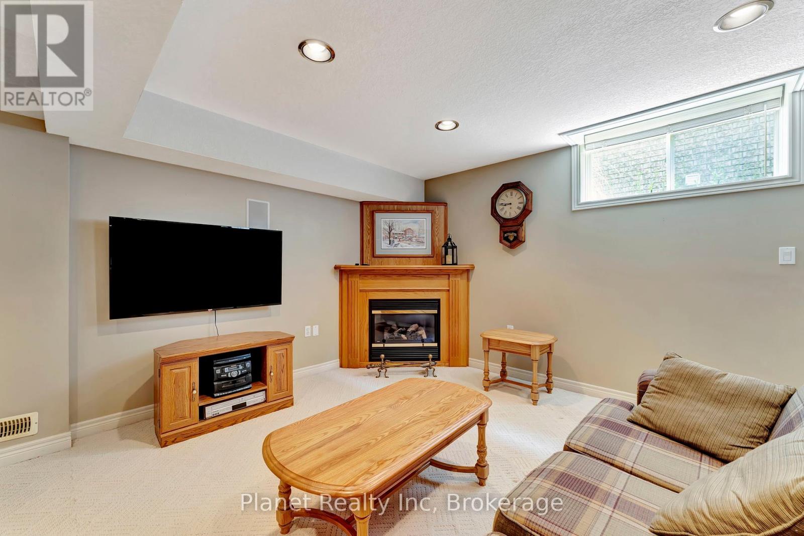 18 Beechlawn Boulevard, Guelph, Ontario  N1G 4X7 - Photo 23 - X12278654