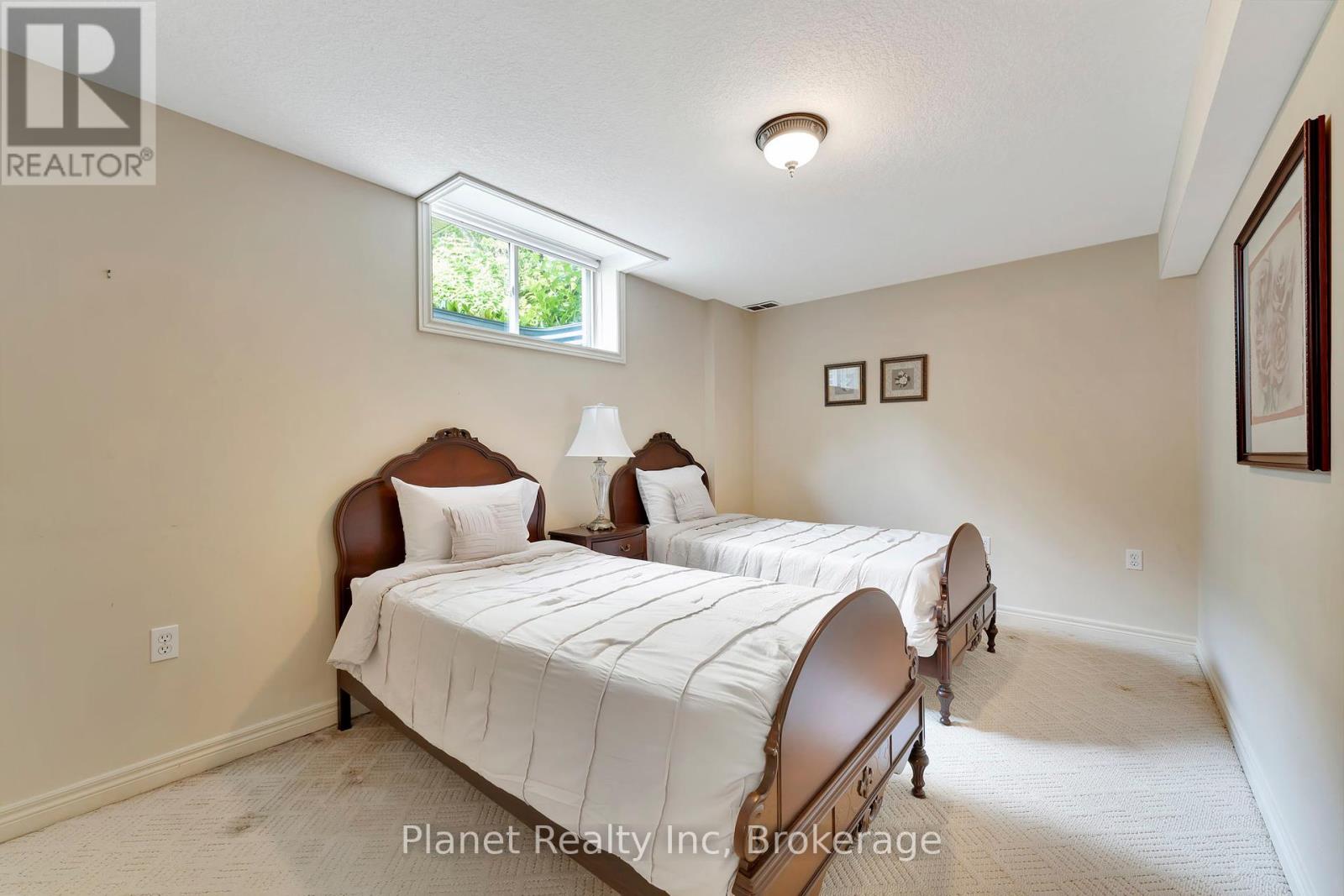18 Beechlawn Boulevard, Guelph, Ontario  N1G 4X7 - Photo 25 - X12278654