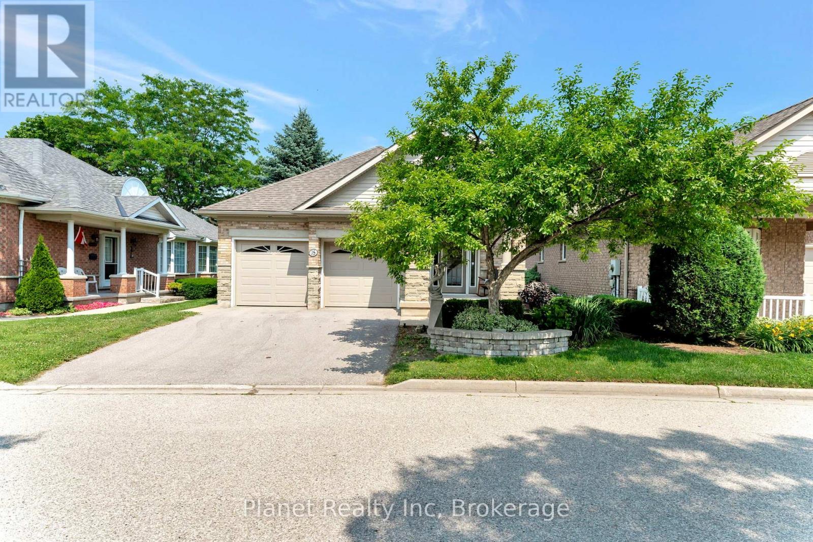 Property at 18 BEECHLAWN BOULEVARD image 3