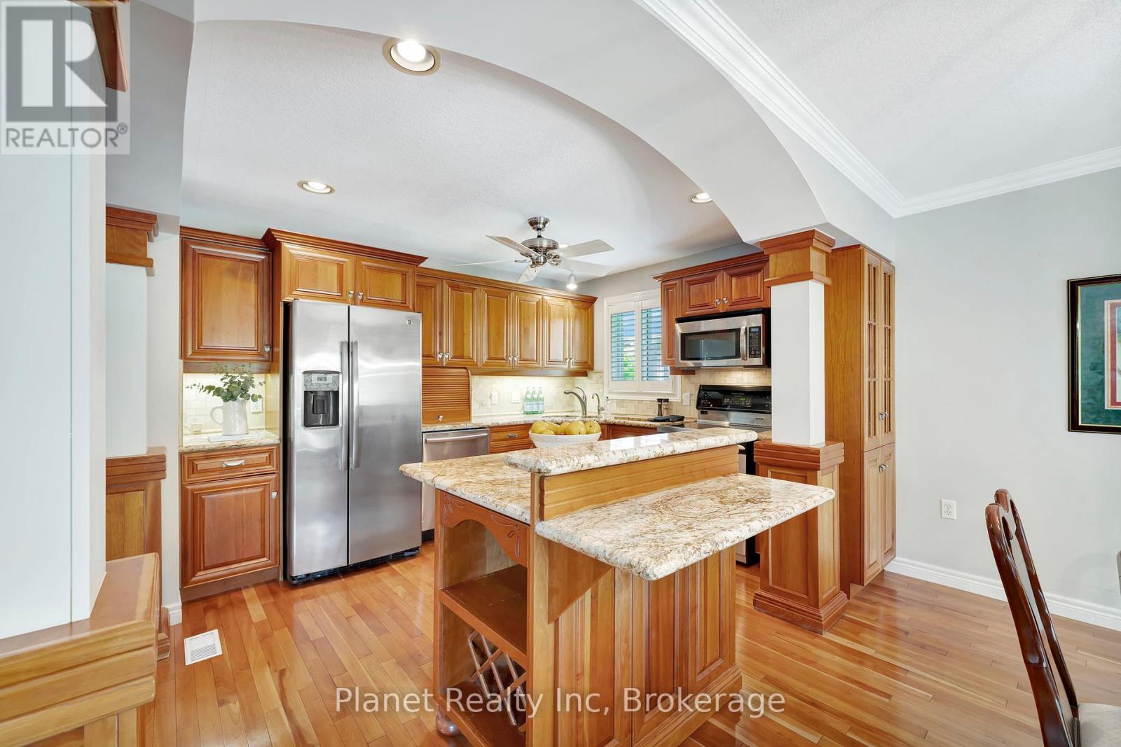 18 Beechlawn Boulevard, Guelph, Ontario  N1G 4X7 - Photo 6 - X12278654