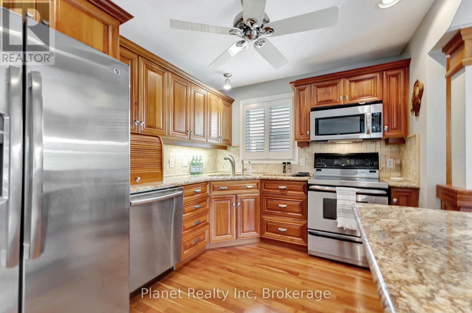 18 Beechlawn Boulevard, Guelph, Ontario  N1G 4X7 - Photo 7 - X12278654