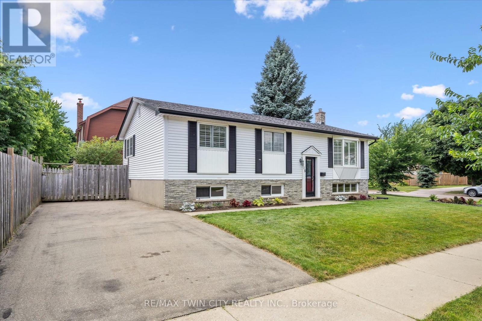 Property at 115 LILLIAN DRIVE image 4