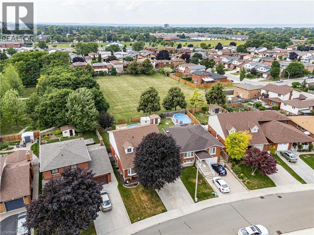 64 Abbot Drive, Hamilton, Ontario  L8V 4W5 - Photo 4 - 40750172