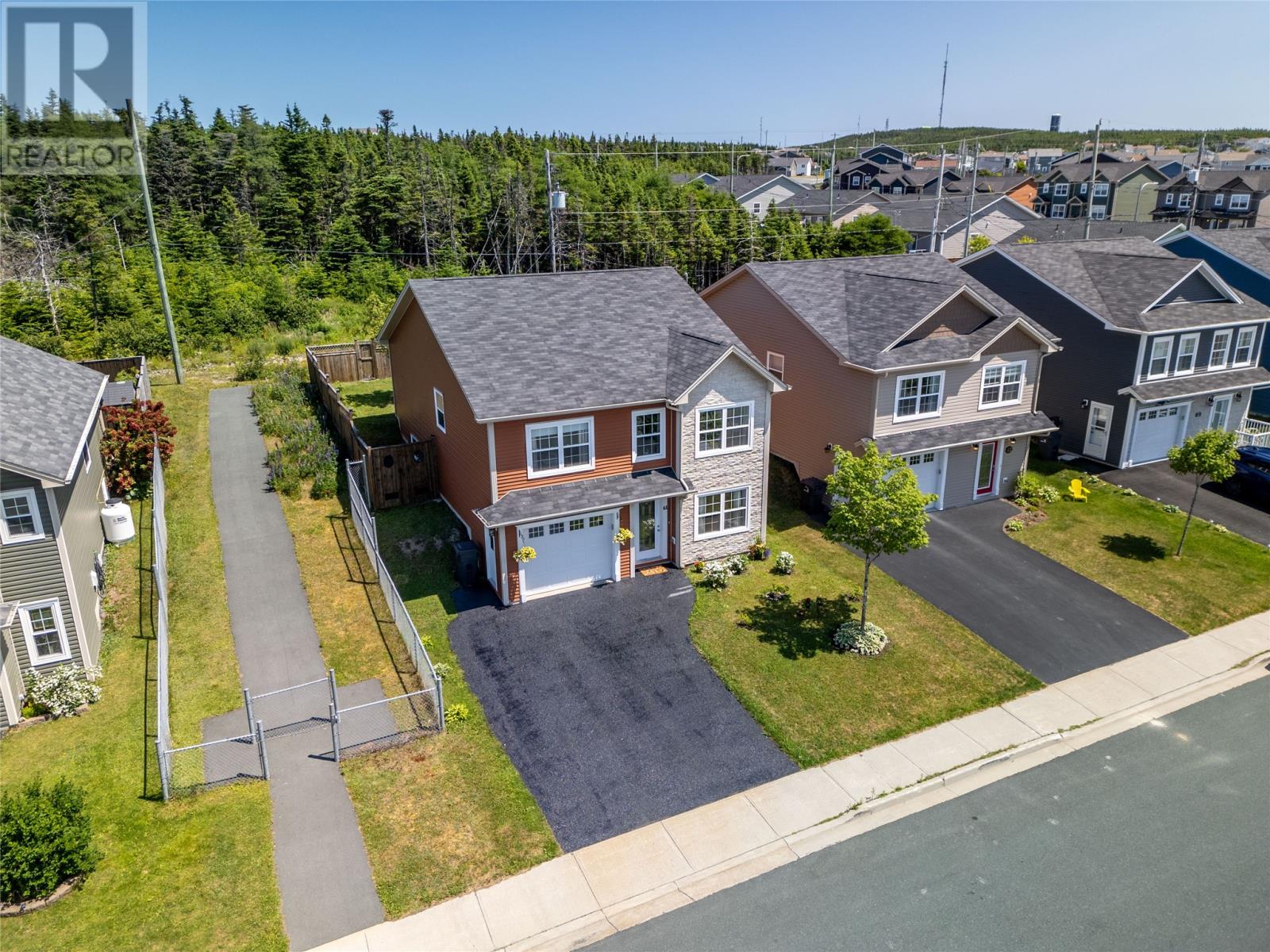 Property at 44 Lasalle Drive image 2
