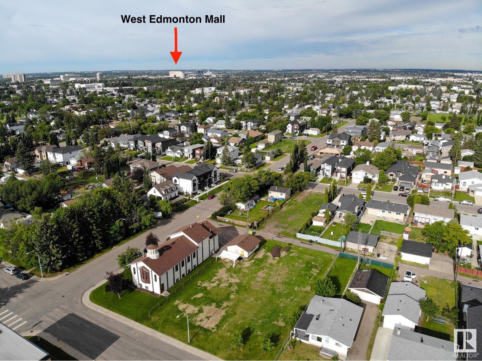 Property at 9822 158 ST NW image 3