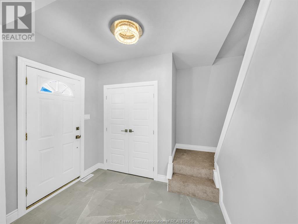 Property at 537 ELM AVE image 2