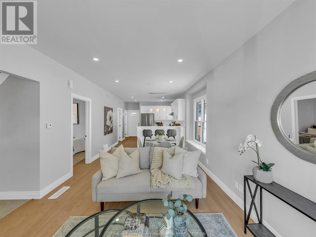 Property at 537 ELM AVE image 5