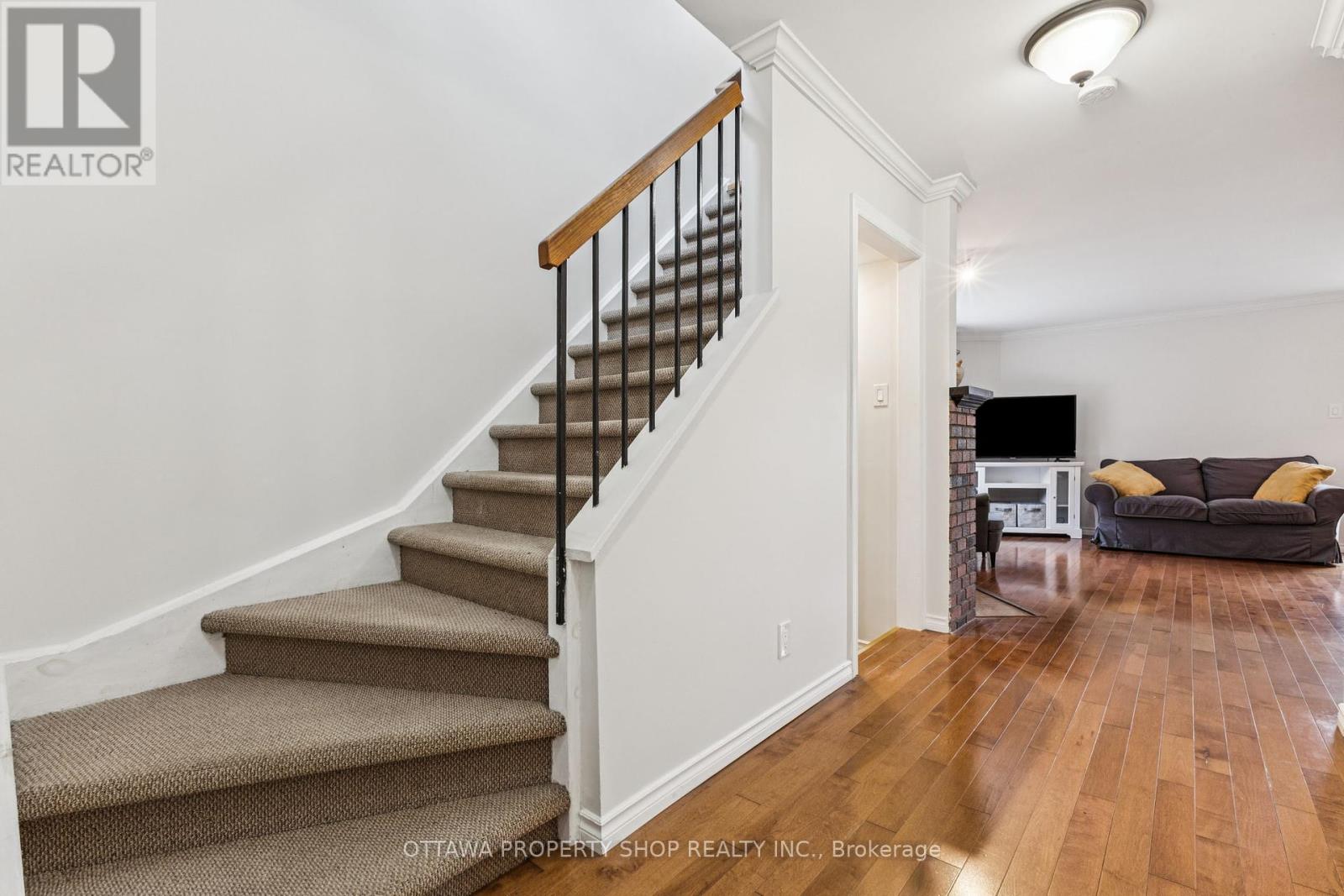 Property at 67 GENTLE GATE CRESCENT image 4