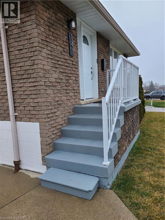 141 Marcella Crescent Unit# 1 (Main Floor), Hamilton, Ontario  L9K 6G2 - Photo 2 - 40750379