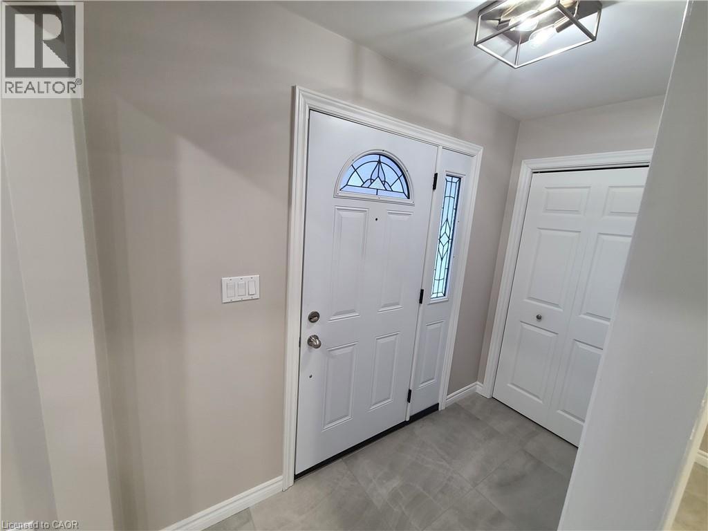 141 Marcella Crescent Unit# 1 (Main Floor), Hamilton, Ontario  L9K 6G2 - Photo 3 - 40750379
