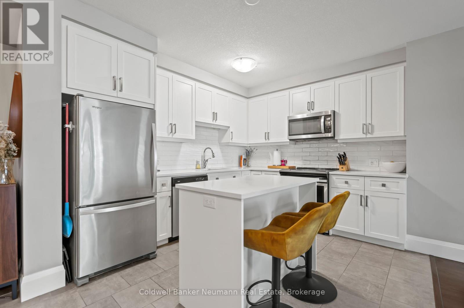 612 - 73 Arthur Street, Guelph, Ontario  N1E 0S6 - Photo 6 - X12278809