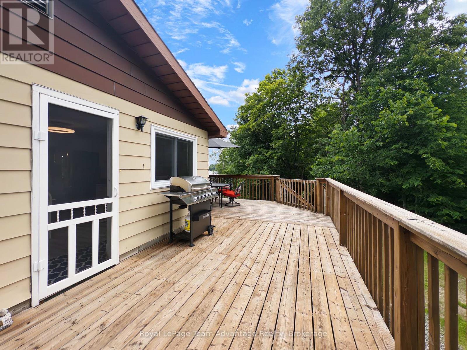 35 Marlyn Drive, Seguin, Ontario  P0C 1J0 - Photo 8 - X12278830