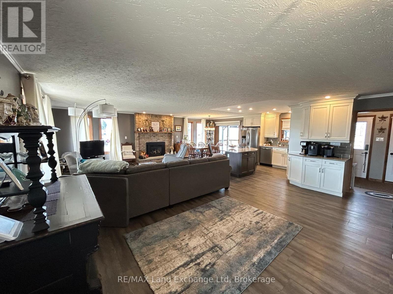 1a Crawford Street, North Huron, Ontario  N0G 2W0 - Photo 5 - X12278846